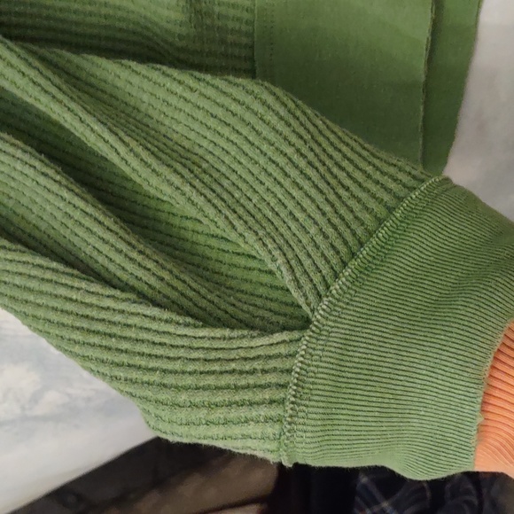 We the Free Free People Green Oversized Waffle Top size Small - Picture 3 of 6